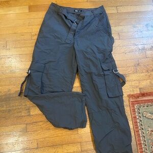 Vans Black Cargo Pants Size 28 Utility Strap Detail